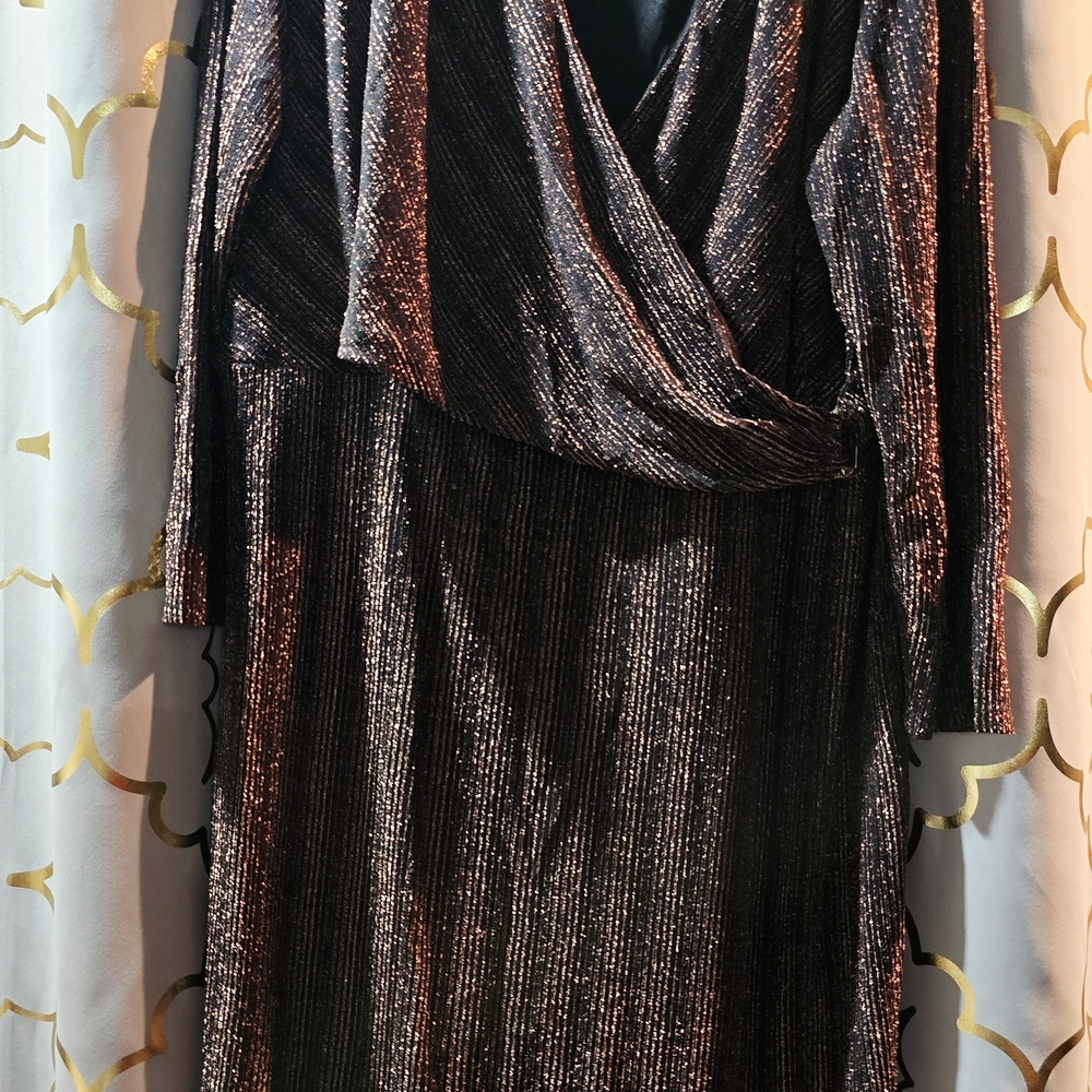 Elegant Black and Gold Women's Dress